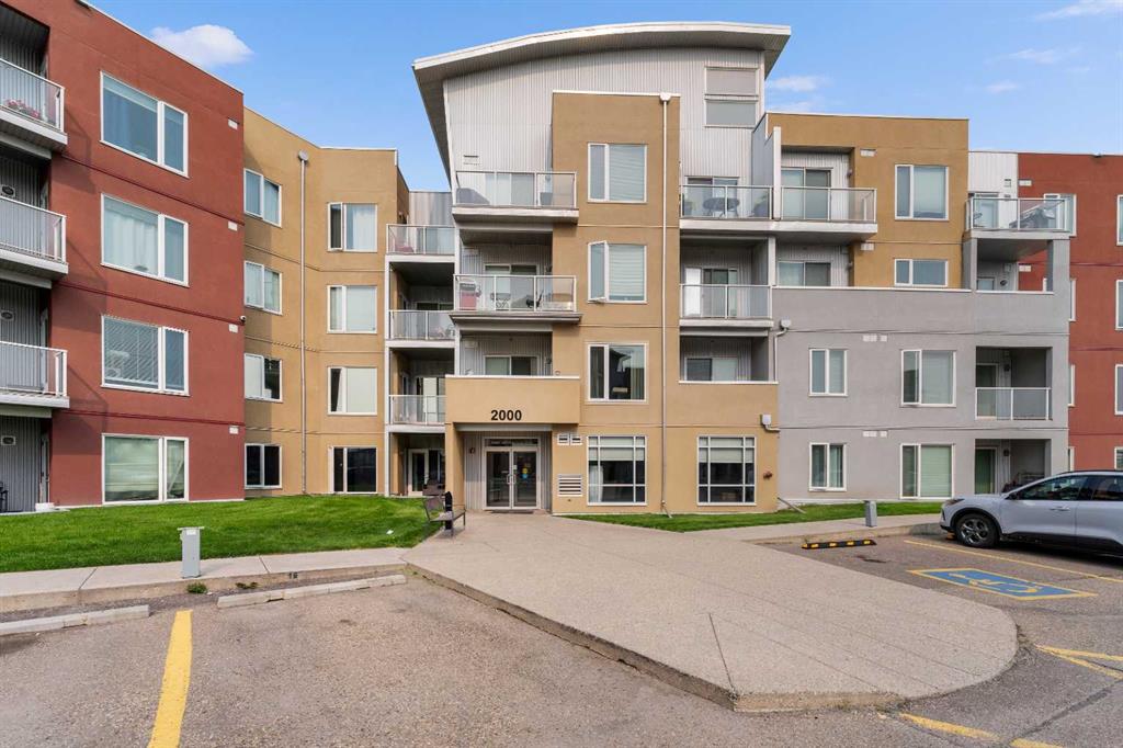 2405, 604 East Lake Boulevard NE, A2336138, Alberta,