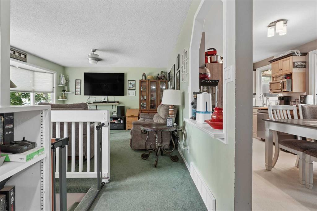 Fourth View of 23 Nebraska Road W, Varsity Village, Lethbridge, Alberta, T1K 3Z6