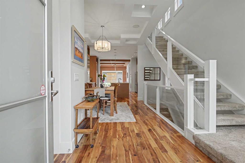Third View of 2027 42 Avenue SW, Altadore, Calgary, Alberta, T2T 2M8
