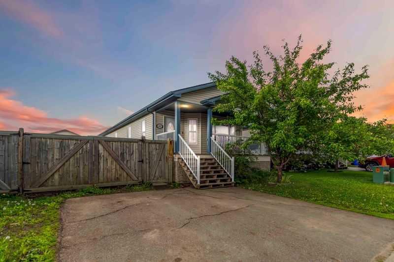 221 Ash Way , A2336336, Alberta,