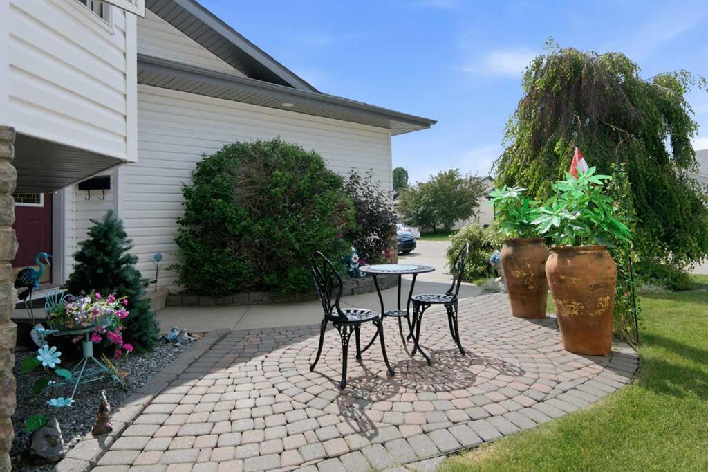 Fifth View of 98 Duval Crescent , Davenport, Red Deer, Alberta, T4R 2Z2