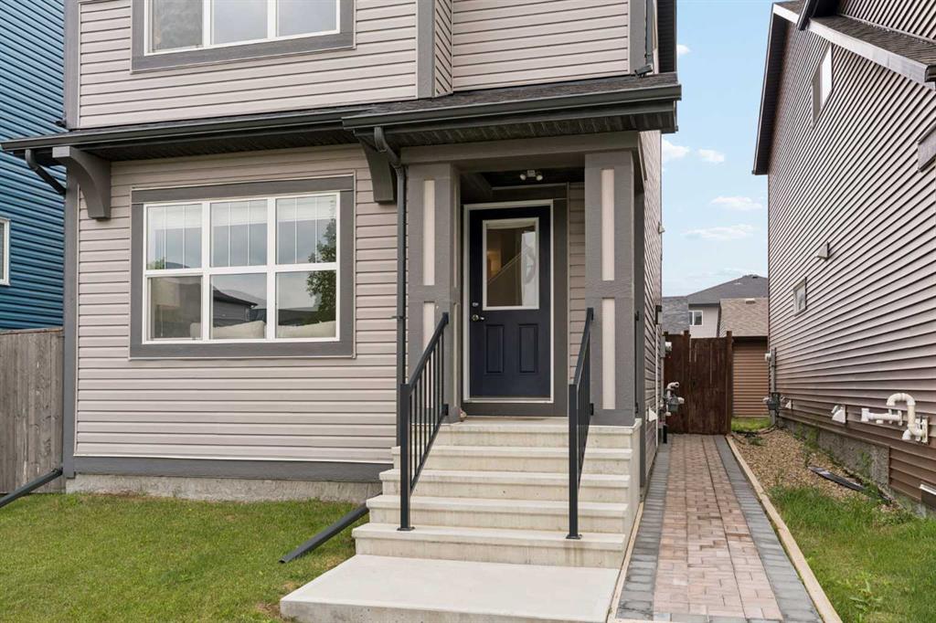 Fifth View of 848 Chinook Gate Parade SW, Chinook Gate, Airdrie, Alberta, T0M 0E0