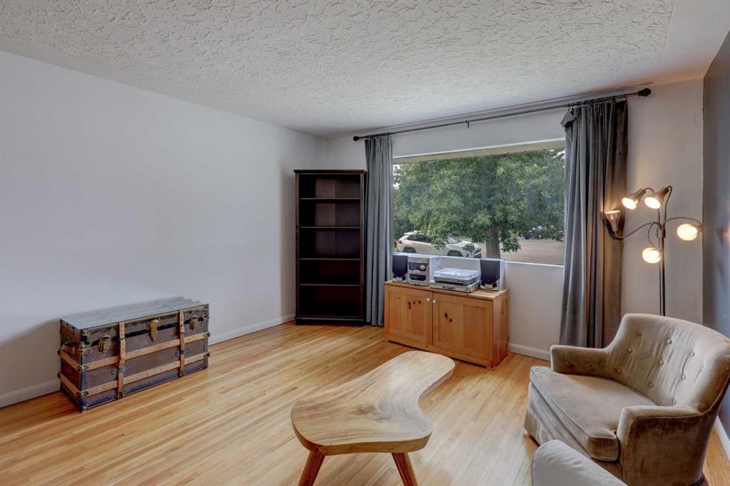 Fifth View of 624 38 Street SW, Spruce Cliff, Calgary, Alberta, T3C 1T2