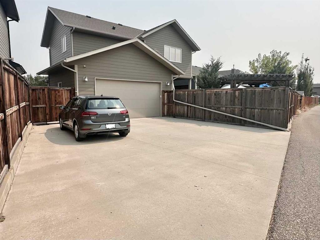 Third View of 320 Stonecrest Place W, Riverstone, Lethbridge, Alberta, T1K 6W3