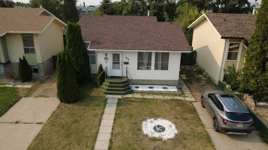 Fourth View of 96 Simpson Crescent SE, SE Southridge, Medicine Hat, Alberta, T1B 2R9