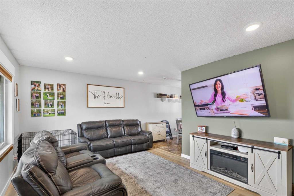 Third View of 9922 83 Avenue , Patterson Place, Grande Prairie, Alberta, T8V 3T5