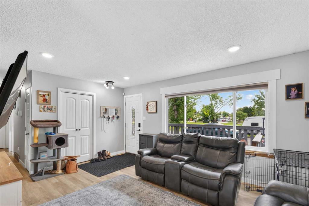 Fourth View of 9922 83 Avenue , Patterson Place, Grande Prairie, Alberta, T8V 3T5