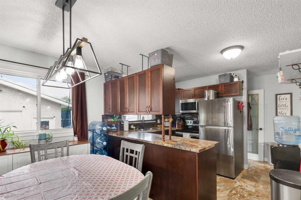 Fifth View of 9922 83 Avenue , Patterson Place, Grande Prairie, Alberta, T8V 3T5