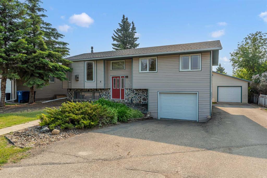 109 3 Street E, A2336457, Saskatchewan,