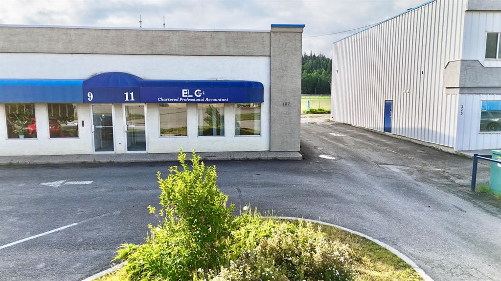 Third View of 11, 107 SWANSON Drive , Hardisty, Hinton, Alberta, T7V1H1