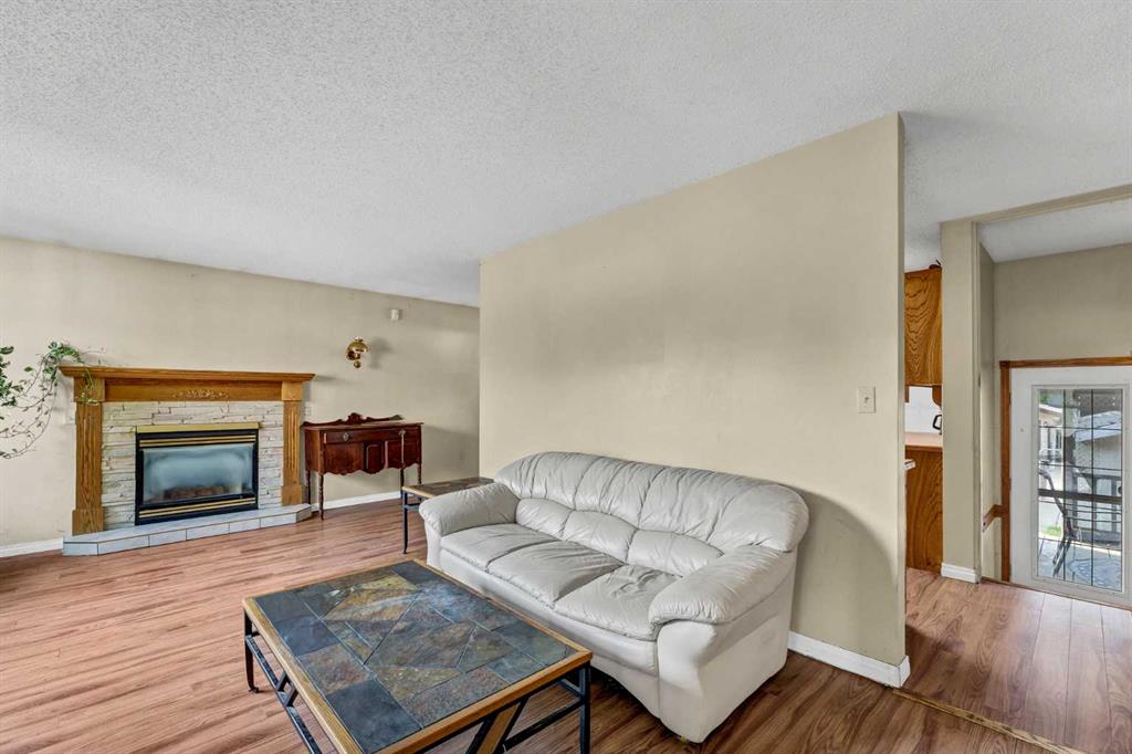 Fifth View of 469 19 Street NE, Northeast Crescent Heights, Medicine Hat, Alberta, T1C 1G2