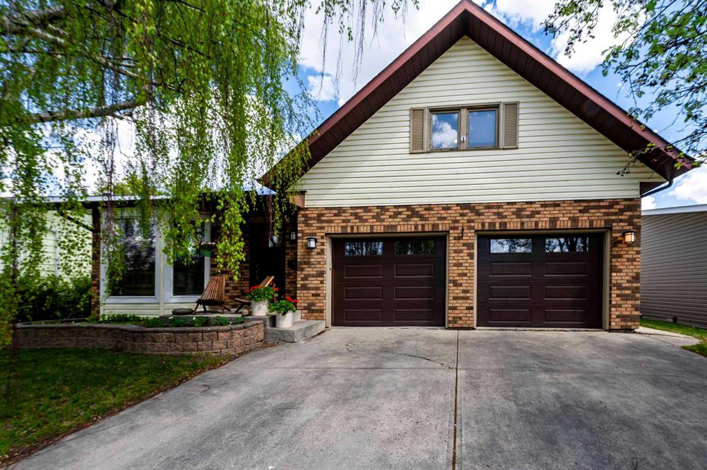 Second View of 19 Maxwell Avenue , Morrisroe Extension, Red Deer, Alberta, T4R 1P3