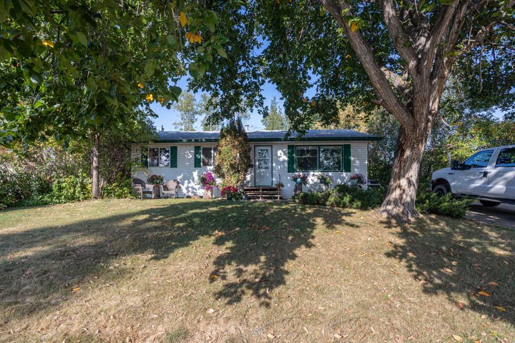 54 Birch Road , A2336529, Alberta,