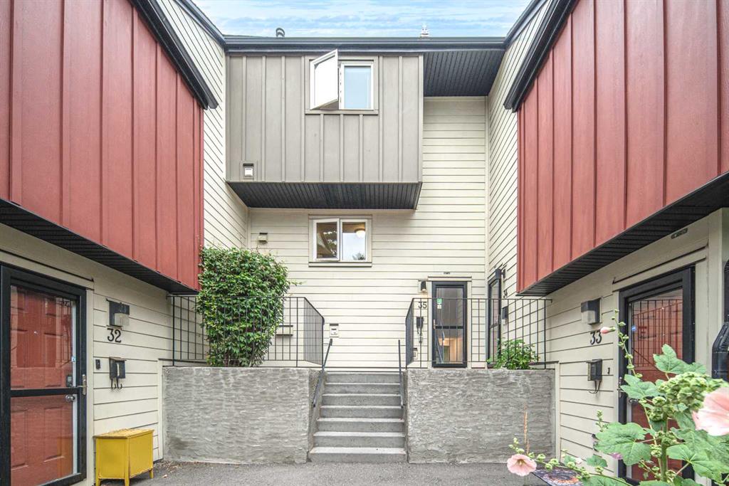 35, 4740 Dalton Drive NW, A2336541, Alberta,