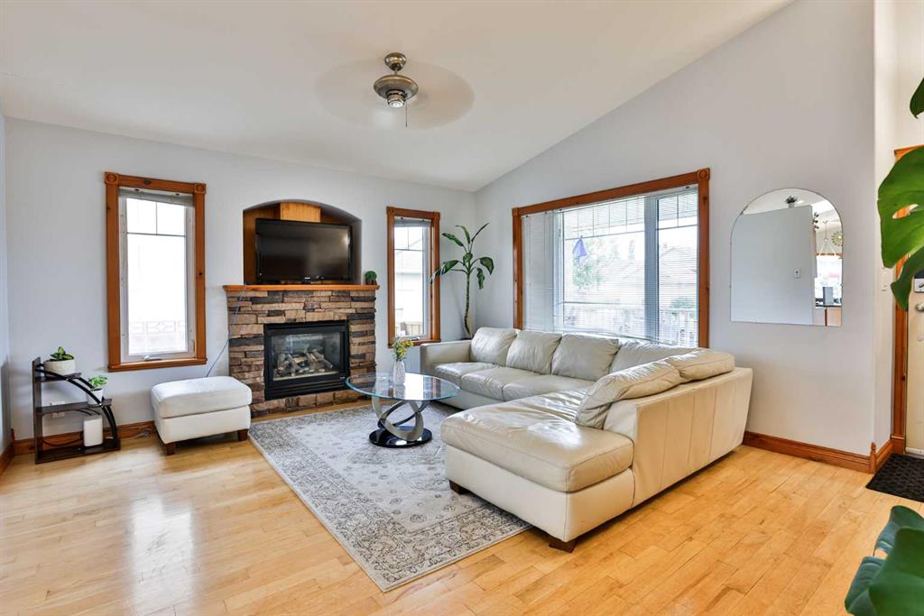 Fourth View of 128 Cougar Road N, Uplands, Lethbridge, Alberta, T1H 6M7