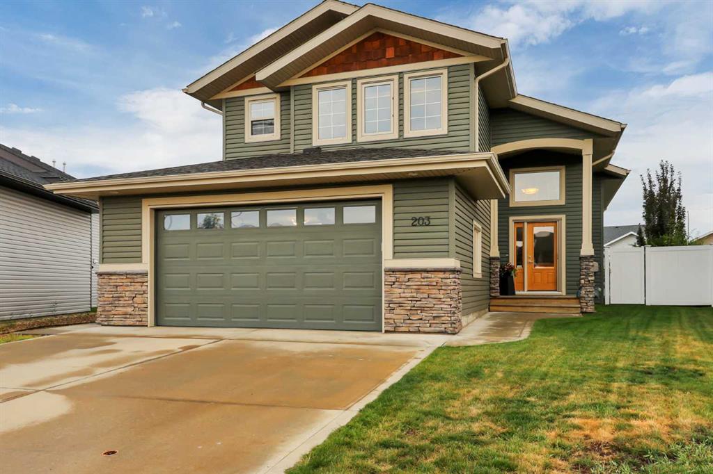 203 Cedar Square , A2336578, Alberta,