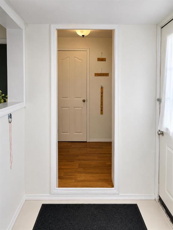 Fifth View of 18, Railway Ave  , NONE, St. Walburg, Saskatchewan, S0M2T0