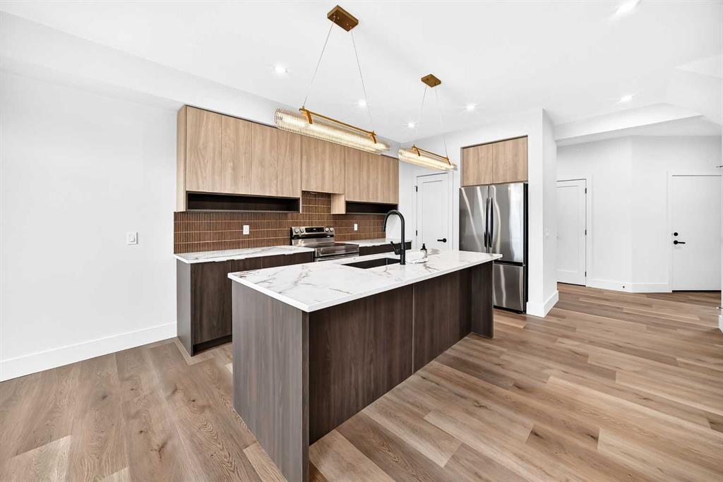 401 Clydesdale Avenue , A2336612, Alberta,