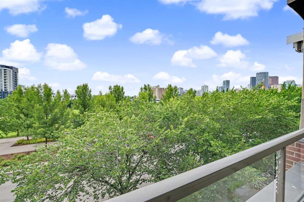 Third View of 310, 930 Centre Avenue NE, Bridgeland/Riverside, Calgary, Alberta, T2E 9C8