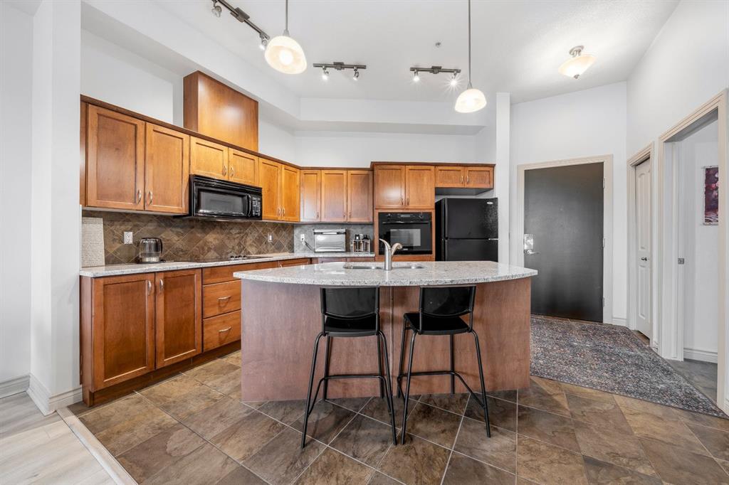 Third View of 107, 3101 34 Avenue NW, Varsity, Calgary, Alberta, T2L2A3