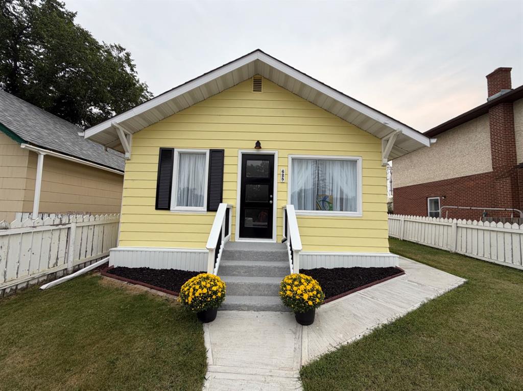 MLS® listing #114877449 for sale located at 625 3 Avenue W