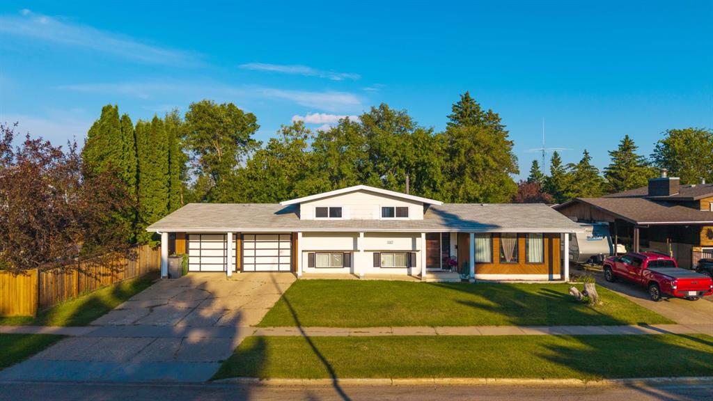 3007 52 Avenue , A2336718, Alberta,