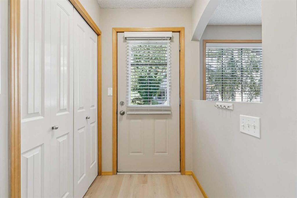 Third View of 106, 7 Everridge Square SW, Evergreen, Calgary, Alberta, T2Y5J5