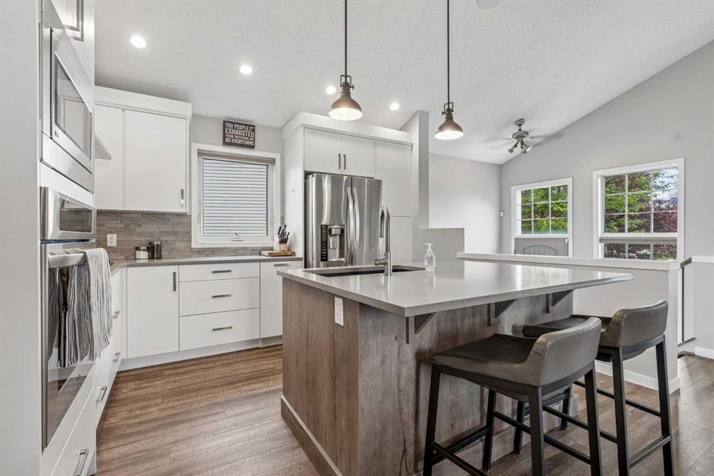 230 Mt Lorette Place SE, A2336745, Alberta,