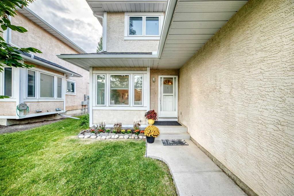 Fourth View of 76, 388 Sandarac Drive NW, Sandstone Valley, Calgary, Alberta, T3K4E3