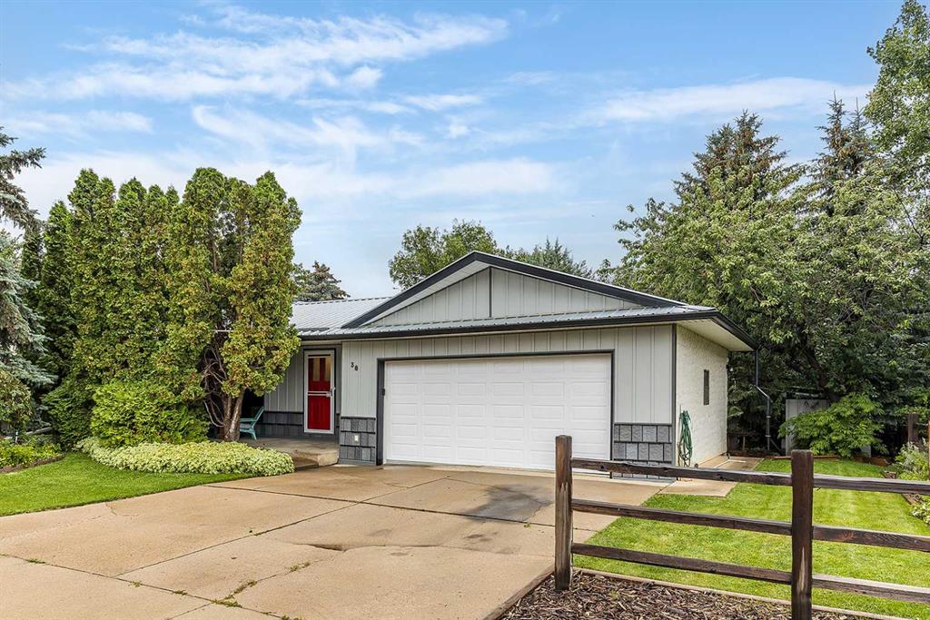 Third View of 30 Noble Court SW, NONE, Medicine Hat, Alberta, T1A 4A3