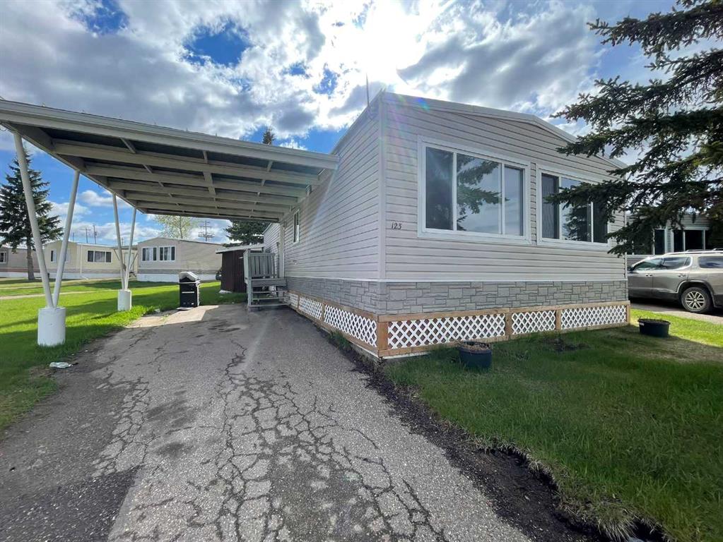 Third View of 123, 5308 57 Street , North Lloydminster, Lloydminster, Alberta, T9V 2A3