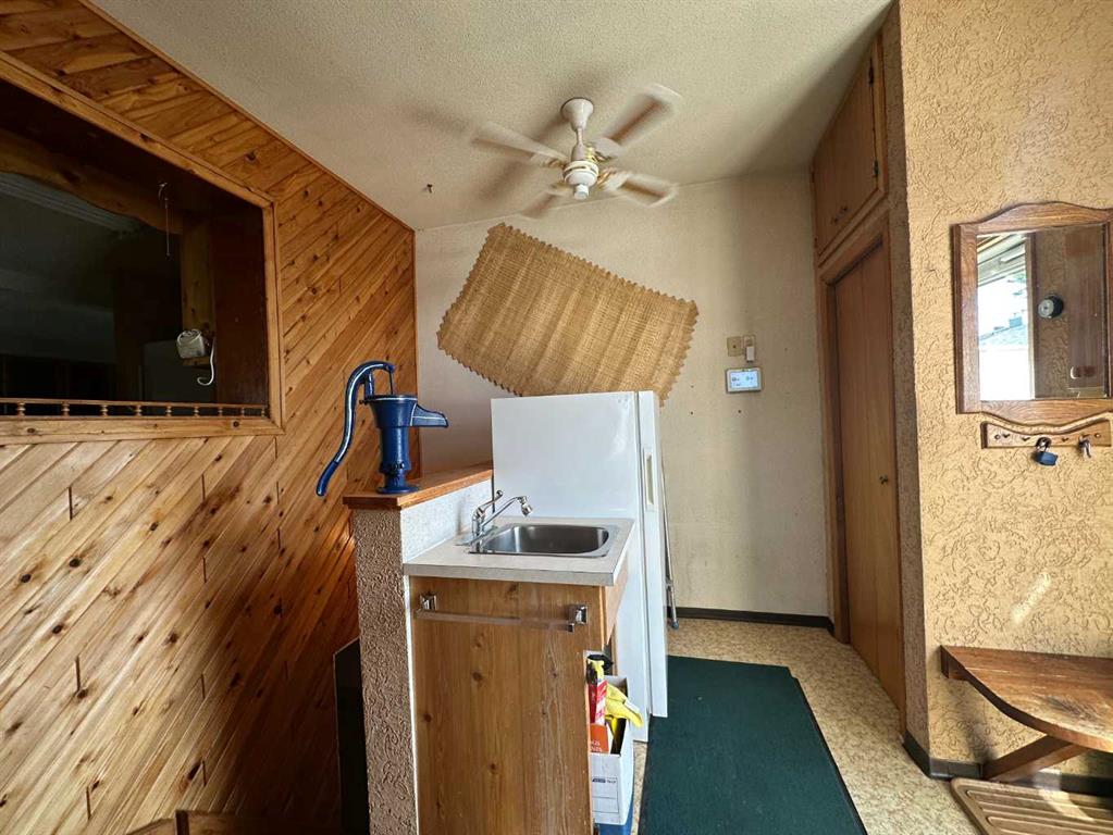 Fifth View of 5613 48 Avenue , Central Ponoka, Ponoka, Alberta, T4J 1K2