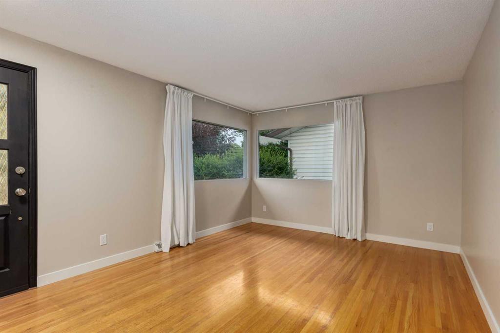 Fourth View of 30 Hutton Place SW, Haysboro, Calgary, Alberta, T2V 3B6