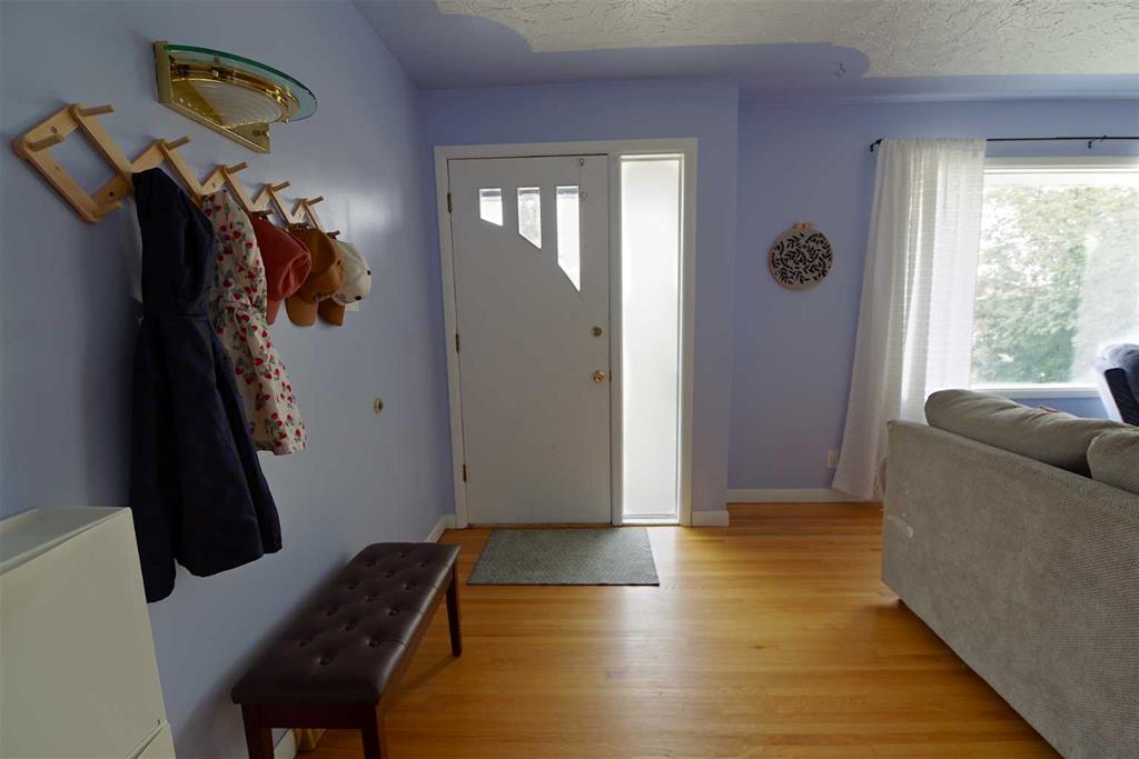 Third View of 510 10 Street N, Senator Buchanan, Lethbridge, Alberta, T1H 2C8