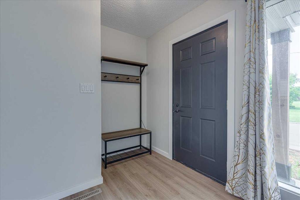 Fifth View of 3 Armstrong Close , Anders Park, Red Deer, Alberta, T4R 1C6