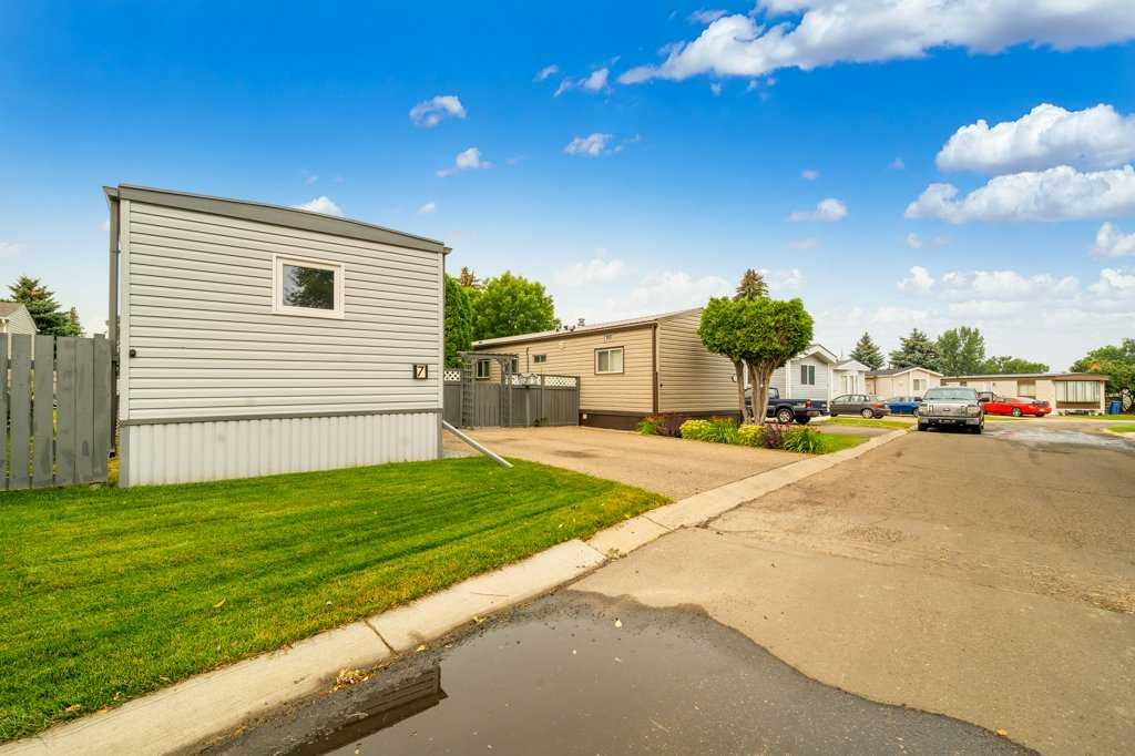Fourth View of 7, 2248 Southview Drive SE, Southview-Park Meadows, Medicine Hat, Alberta, T1B 1R3