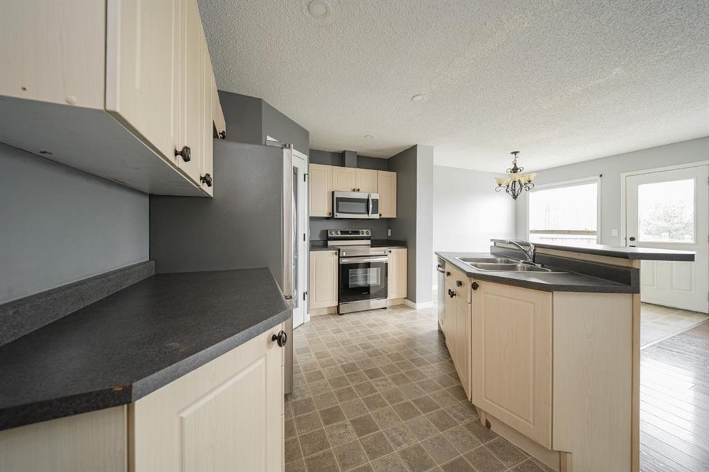 Fifth View of 111 Polar Bay , Timberlea, Fort McMurray, Alberta, T9K 2W1