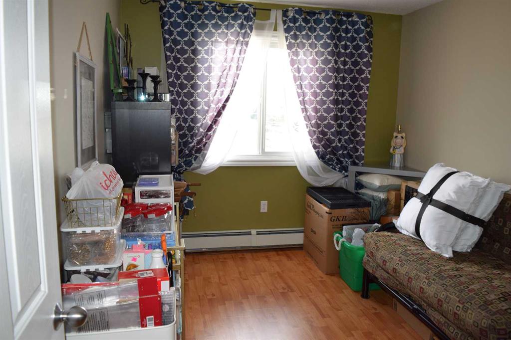 Fifth View of 305, 4904 54 Street , Downtown Red Deer, Red Deer, Alberta, T4N2G8