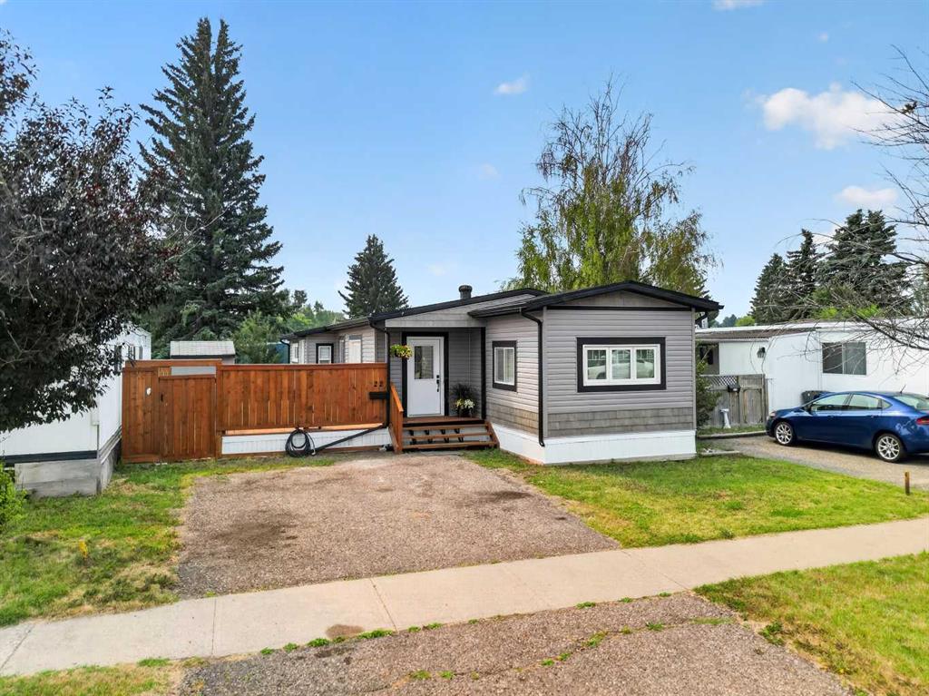 Third View of #22, 1410 43 Street S, Redwood, Lethbridge, Alberta, T1K 3S5