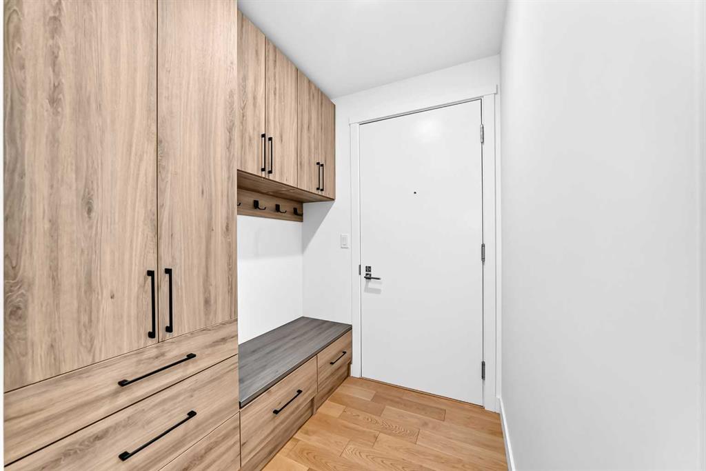 Fourth View of 323, 88 9 Street NE, Bridgeland/Riverside, Calgary, Alberta, T2E 4E1
