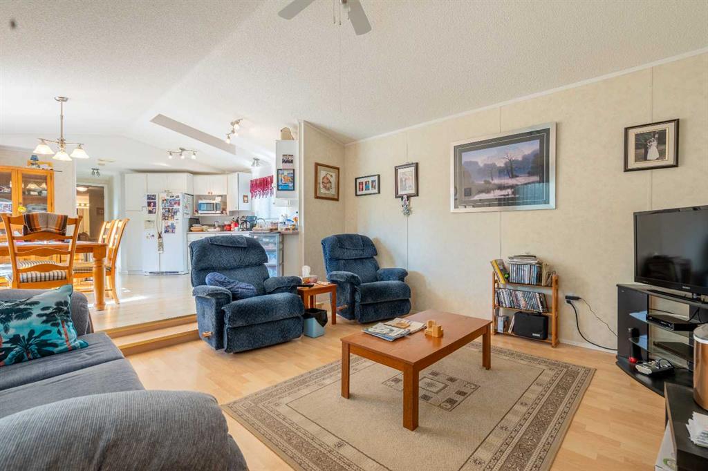 Fourth View of 121 Lindgren Street , Ferintosh, Ferintosh, Alberta, T0B 1M0