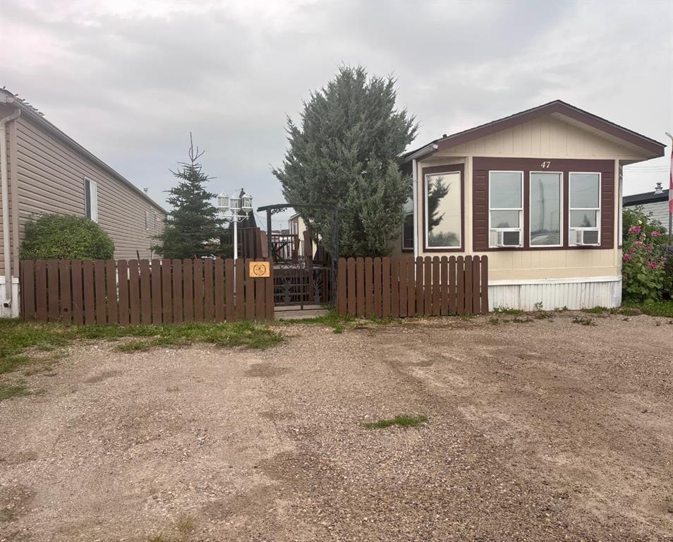 47 Grey Street , A2337043, Alberta,