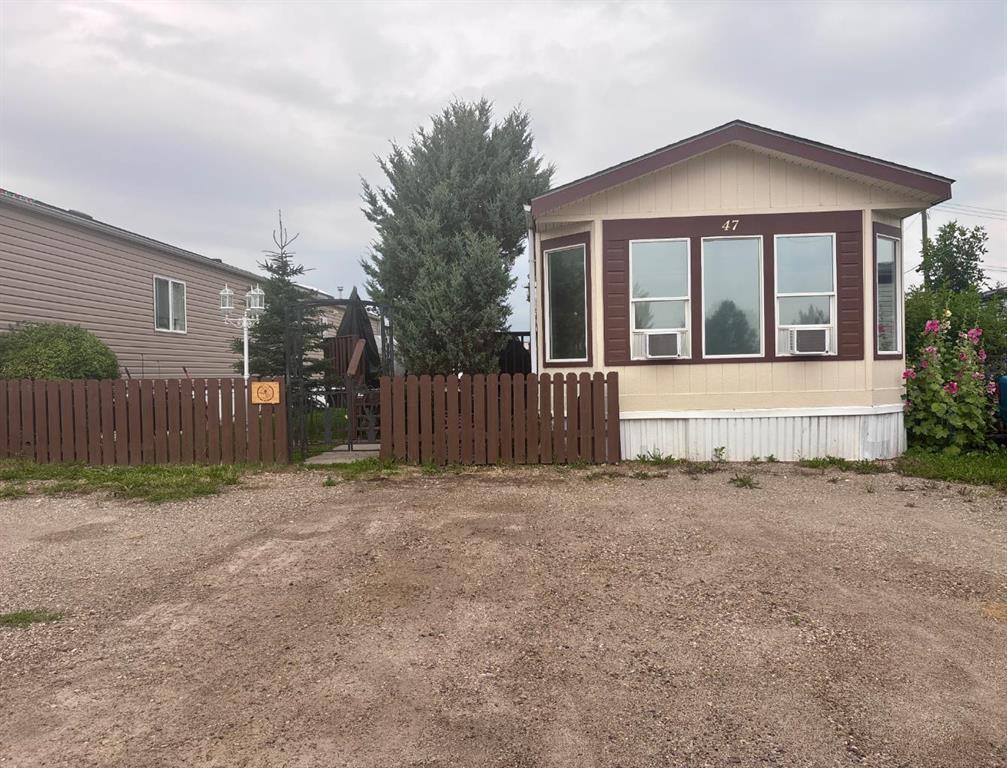Third View of 47 Grey Street , NONE, Carstairs, Alberta, T0M1X0