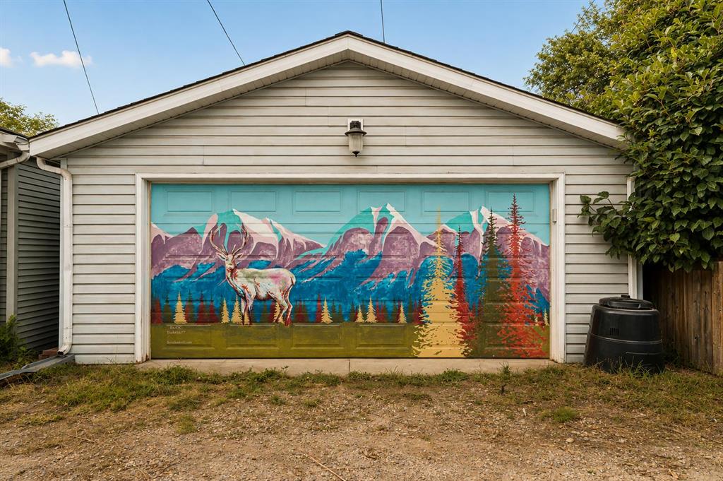 Fourth View of 813 3 Avenue NW, Sunnyside, Calgary, Alberta, T2N 0J5