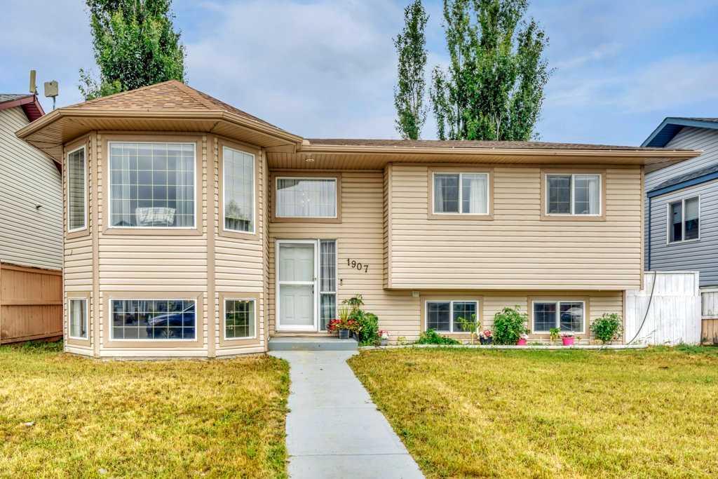 1907 Strathcona Terrace , A2337087, Alberta,