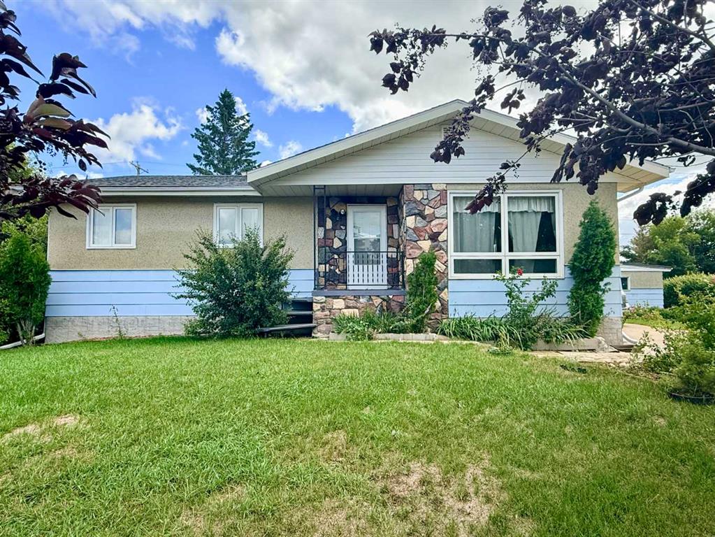 215 14 Street , A2337091, Alberta,