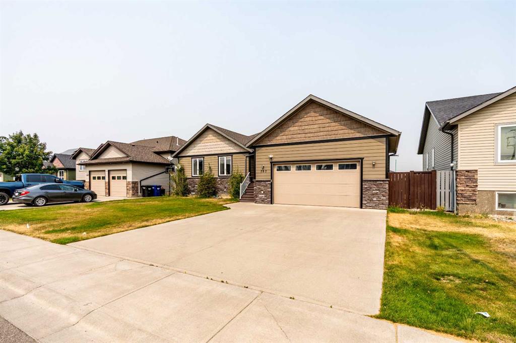 757 27 Street , A2337124, Alberta,