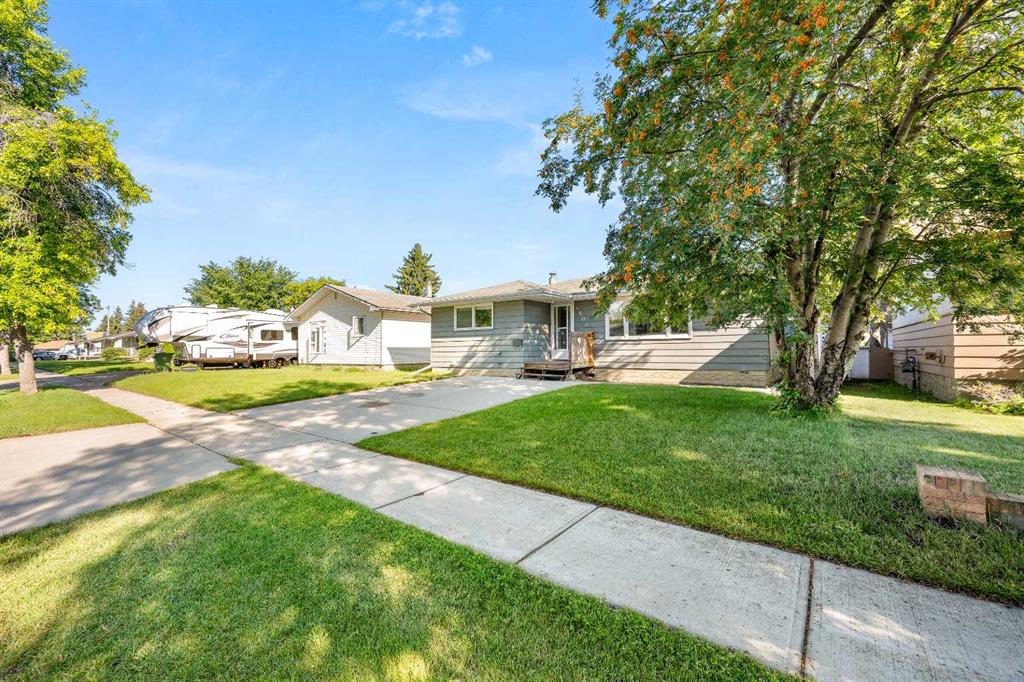 Fourth View of 4804 38 Street , Larsen Grove, Lloydminster, Saskatchewan, S9V 0B3