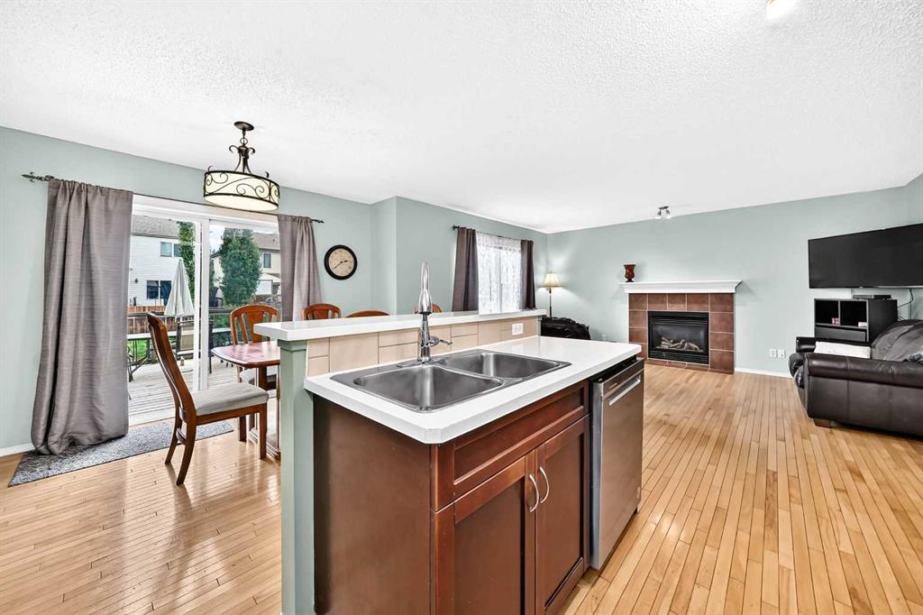 Third View of 960 Copperfield Boulevard SE, Copperfield, Calgary, Alberta, T2Z 4W7