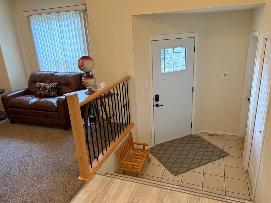 Fifth View of 94 Fairmont Garden Road S, Fairmont, Lethbridge, Alberta, T1K 7L2